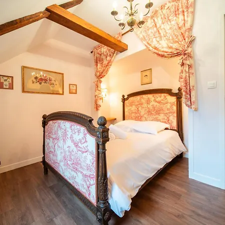 Les Caleches De L'hotel De Beaumont בית נופש