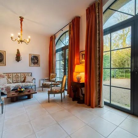 בית נופש Les Caleches De L'hotel De Beaumont ולונס