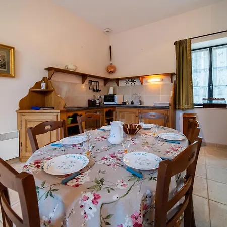 Les Caleches De L'hotel De Beaumont